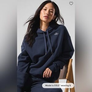 SOLD ALO Yoga Women’s “Accolade” Hoodie (M) *BESTSELLER*